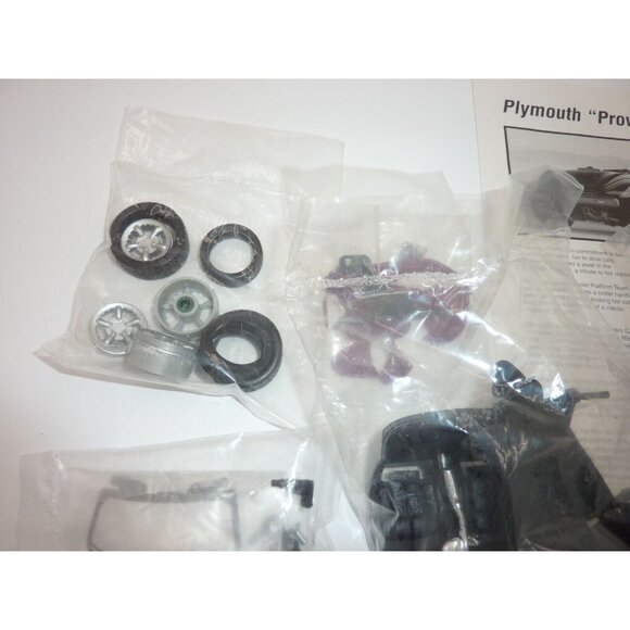 Testors Silver Series Plymouth Prowler Metal Body Model Kit 1:24 440073 w/box - Picture 4 of 13